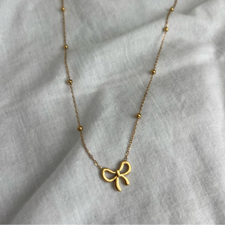 Bow Pendant Necklace