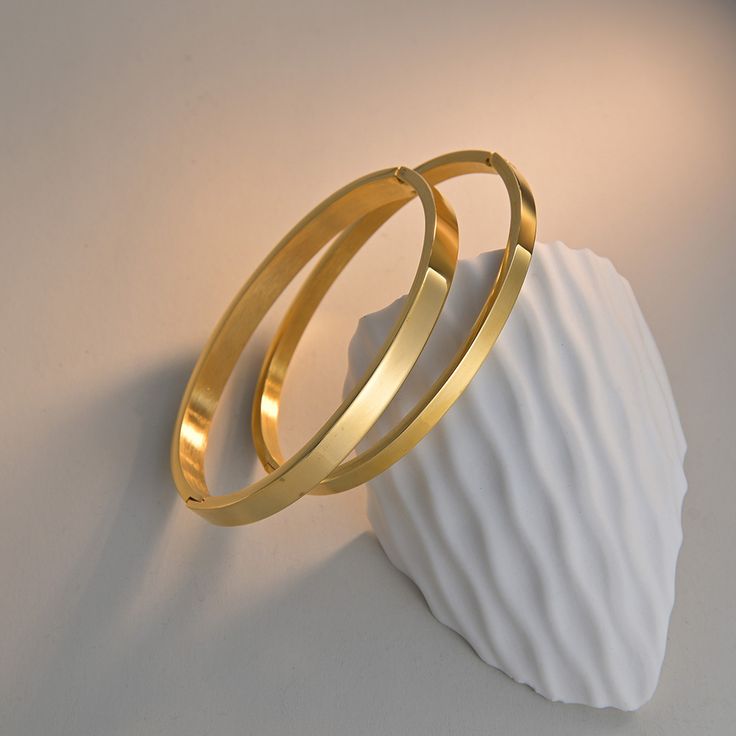 Plain Gold Plated Bangle